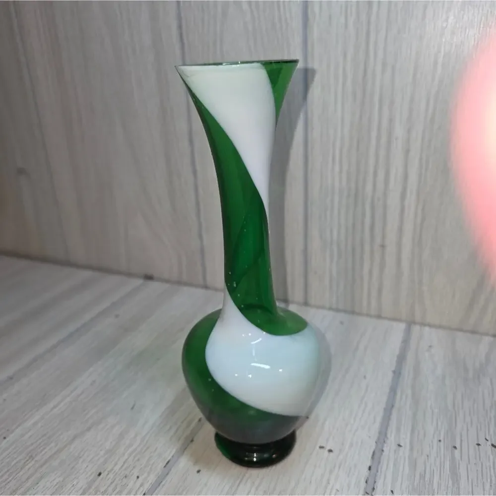 Vtg Emerald Green & White Swirl Glass Vase MCM Art Glass 8